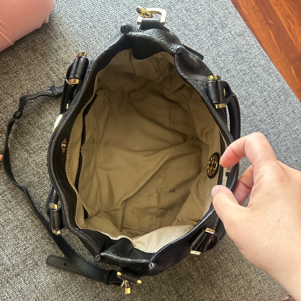 TORY BURCH Black Leather Handbag - Picture 12 of 16